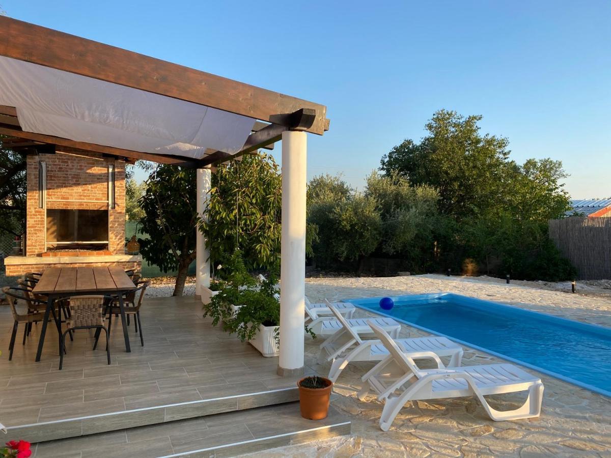 Villa Bubica- Cozy Holiday Home In Rural Area With Pool Stankovci  Екстер'єр фото