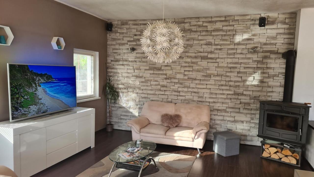 Villa Bubica- Cozy Holiday Home In Rural Area With Pool Stankovci  Екстер'єр фото